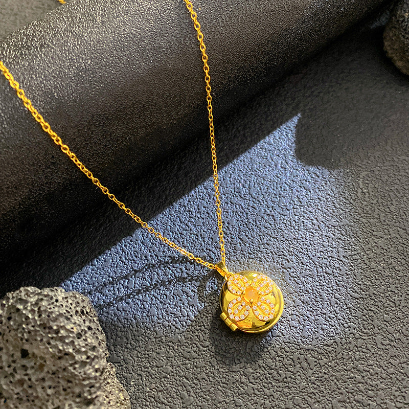 Vintage Micro-Paved Cubic Zirconia Crown Heart Star Geometric Brass Pendant Titanium Steel Box Chain Necklace for Unisex