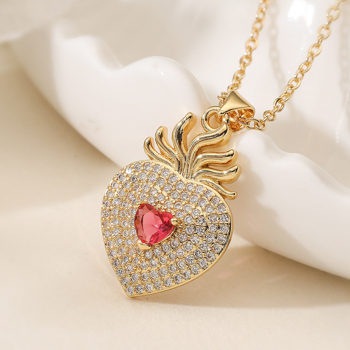 Vintage Minimalist 18K Gold Plated Brass Geometric Heart Cubic Zirconia Pendant Necklace
