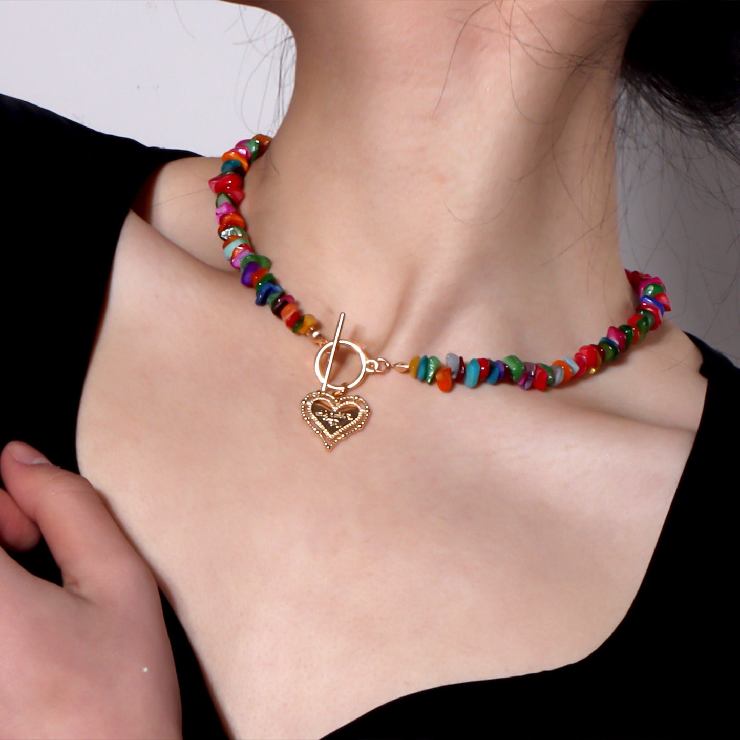 Elegant Hollow-Out Heart Pendant Necklace for Women Alloy Plated with Colorful Stones on Wavy Chain