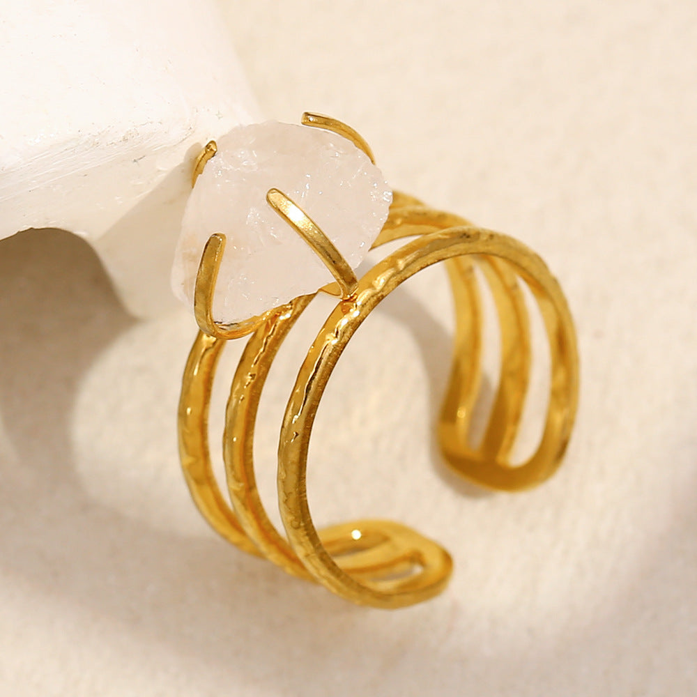 Anello da donna in acciaio inossidabile geometrico minimalista placcato oro 18 carati con accento in cristallo