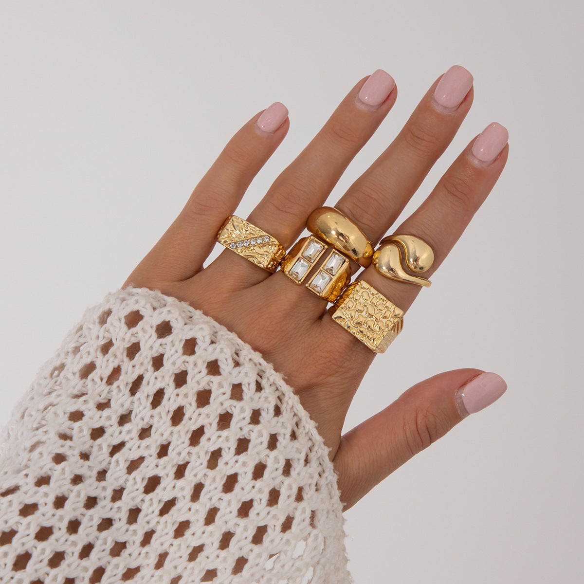 Luxury Elegant Oval Geometric Alloy Plated Necklace and Ring Set for Women