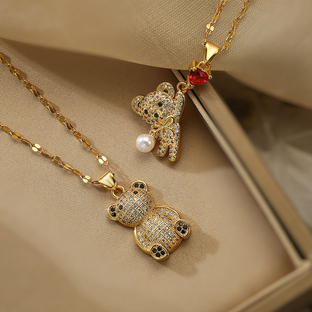 Collana con Ciondolo a Forma di Orsetto in Rame, Placcata Oro Vero e Intarsiata con Zirconi, Stile Minimalista, per Donna, Catena Clavicola