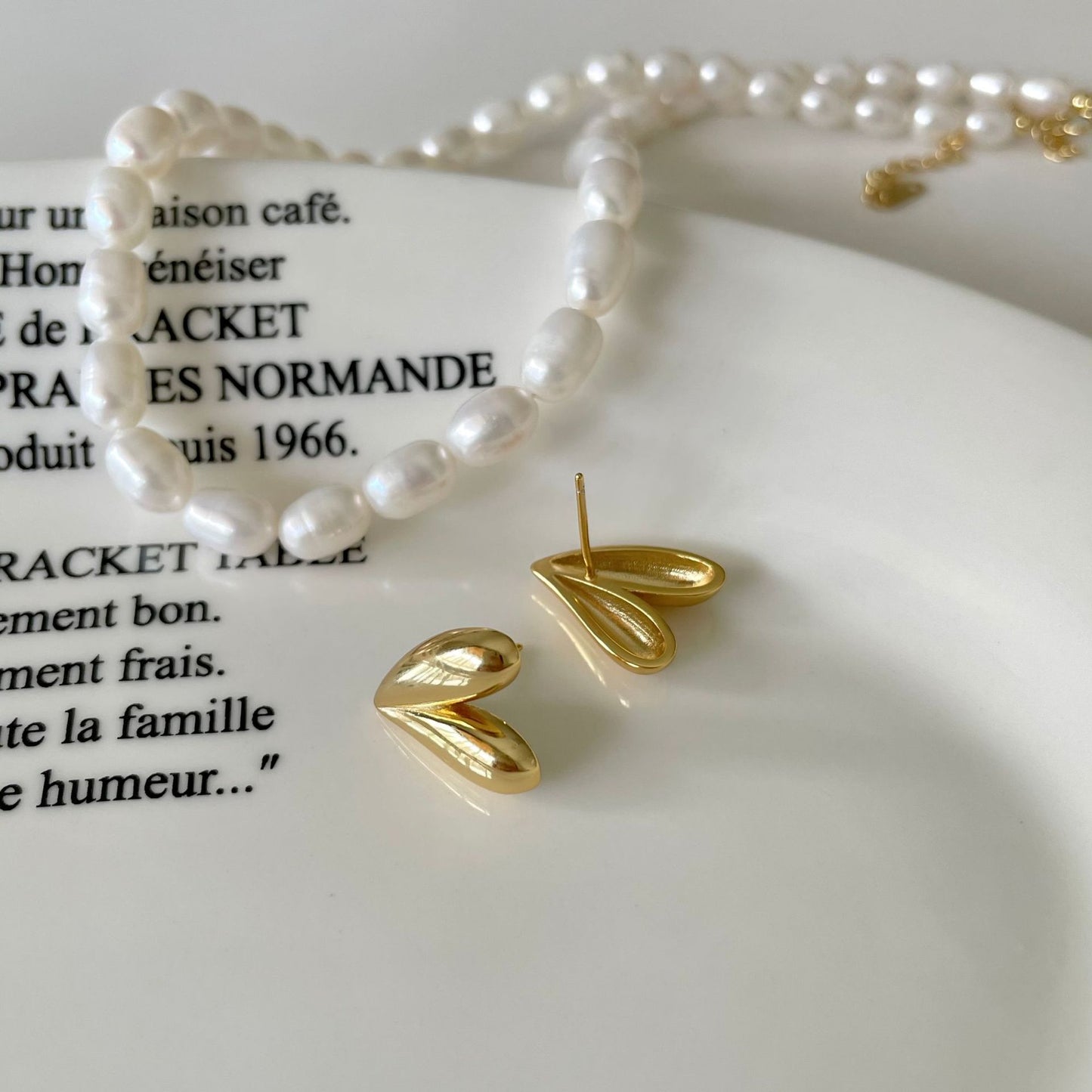 Orecchini a perno a forma di cuore minimalisti in argento sterling 925 con incastonatura micro-pavé