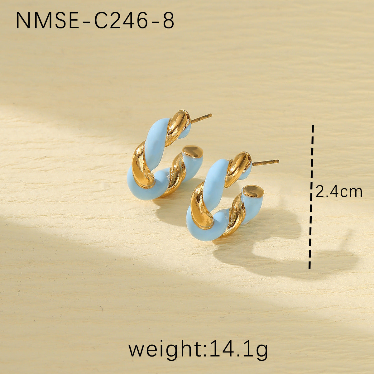 Pendientes de acero inoxidable en forma de corazón estilo retro con acabado chapado, diseño delicado y dulce para mujer