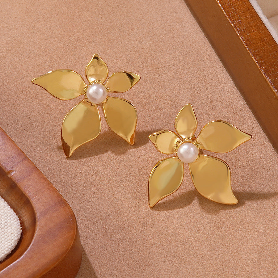 Elegant Floral Pearl Stud Earrings Stainless Steel Flower Design for Women