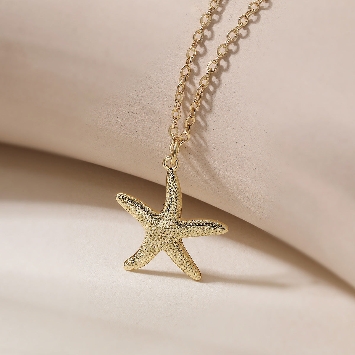 Minimalist 18K Gold Plated Brass Geometric Shell Starfish Pendant Necklace for Women