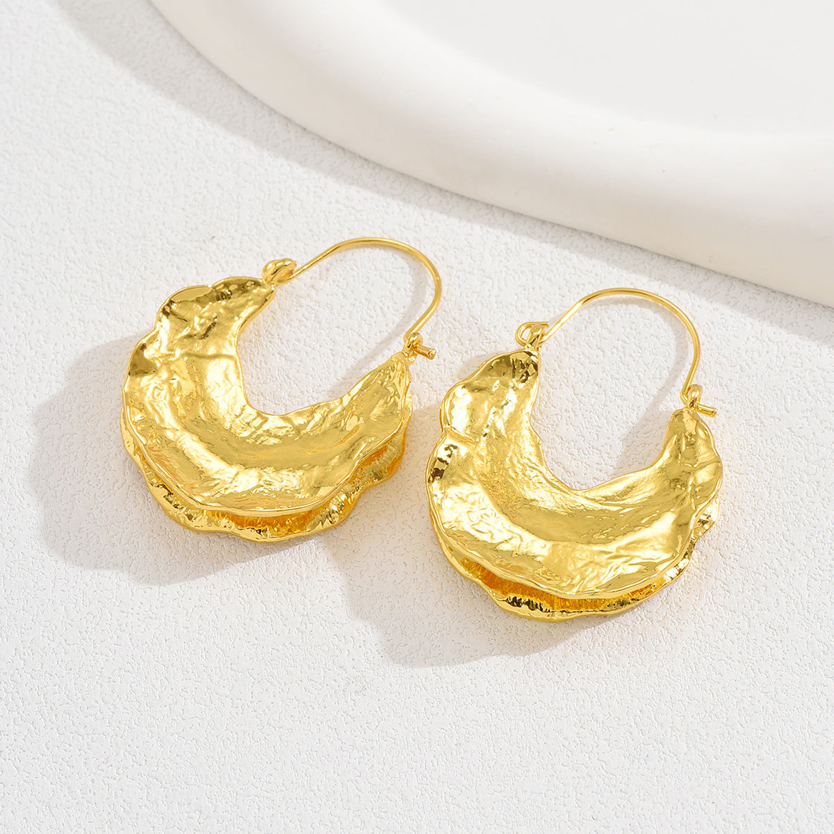 Pendientes Minimalistas Geométricos con Onda en Forma de U Chapados en Oro, de Aleación, con Diseño de Hoja Plegada para Mujer