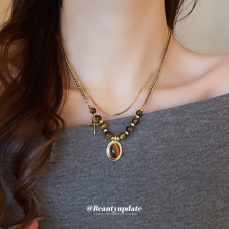 Collana pendente occhio di tigre in stile retrò con design geometrico da donna, catena a maglie color oro, accessorio minimalista di lusso