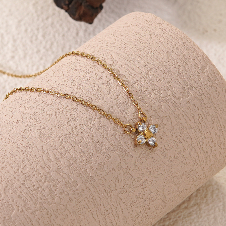 Luxury 18K Gold Plated Stainless Steel Heart Floral Cubic Zirconia Necklace for Women