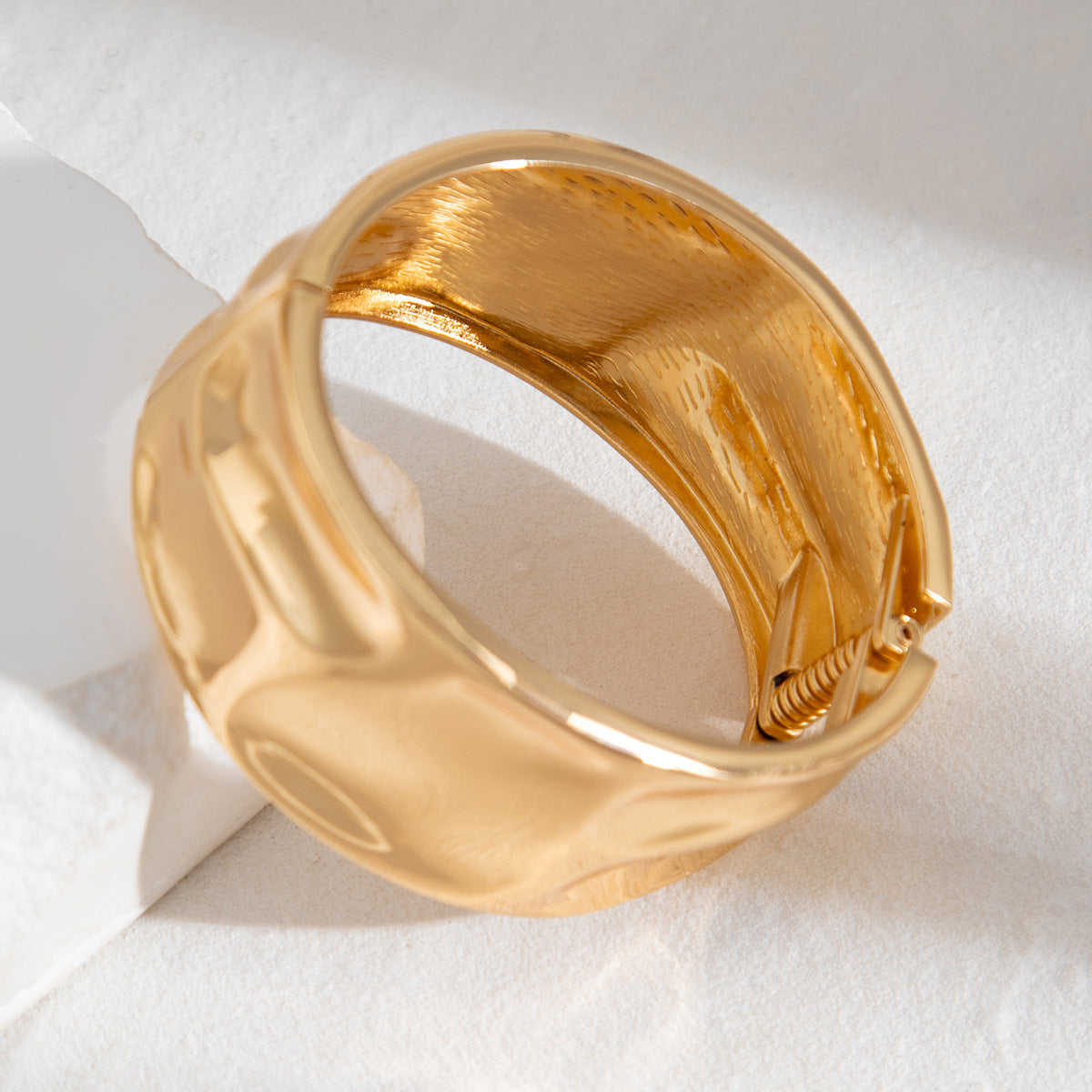 Minimalist Elegant Floral Plated Alloy Liquid Lava Wrinkle Wide Spring Cuff Bracelet