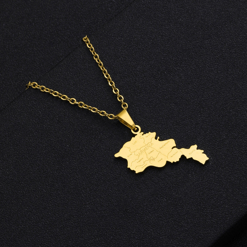 Collana con Pendente Etnico Geometrico in Acciaio al Titanio per Donna con Catena a O in Acciaio Inossidabile e Finitura Smaltata