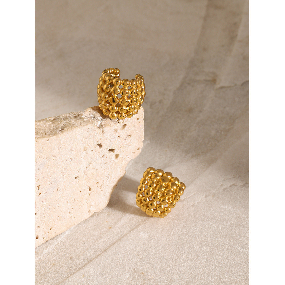 18K Gold Plated Stainless Steel Smooth Bead Honeycomb Clip Earrings for Women Instagram Style Minimalist Geometric Fashion Ear Clips