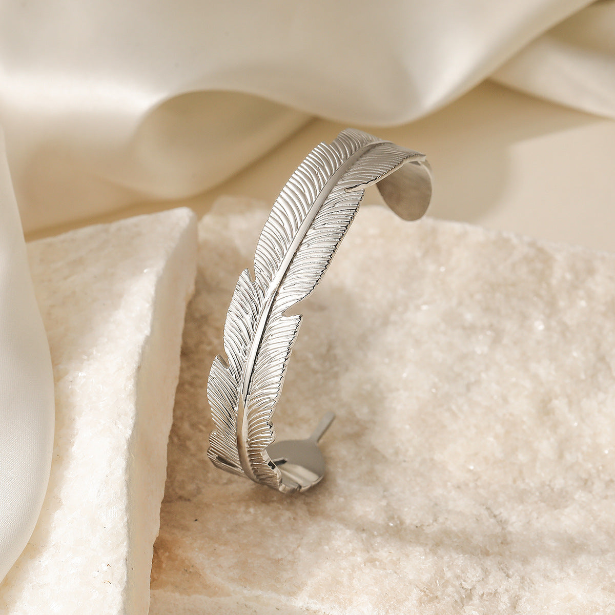 Fashion Vintage Micro-Set Irregular Open Cuff Bracelet 18K Gold Plated Stainless Steel for Women