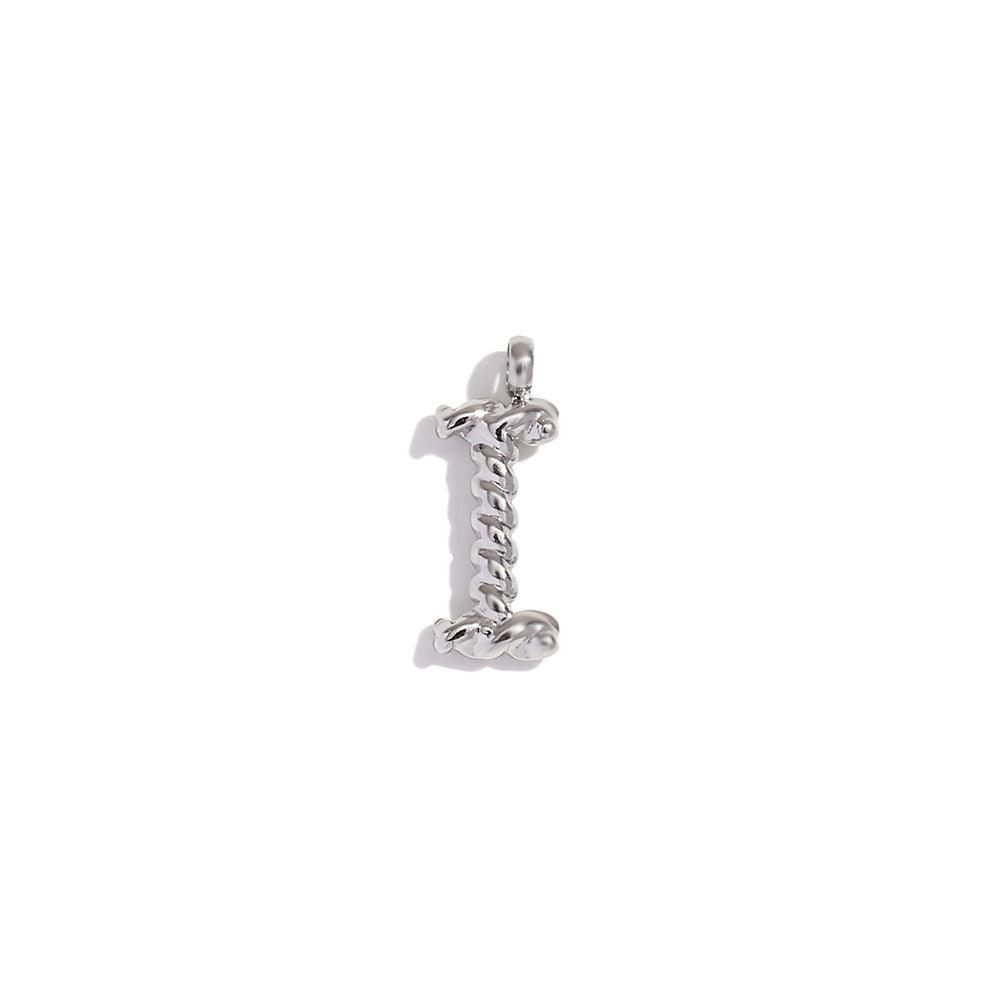 Colgante minimalista de acero inoxidable chapado en oro de 18 quilates con mini letra retorcida para mujer