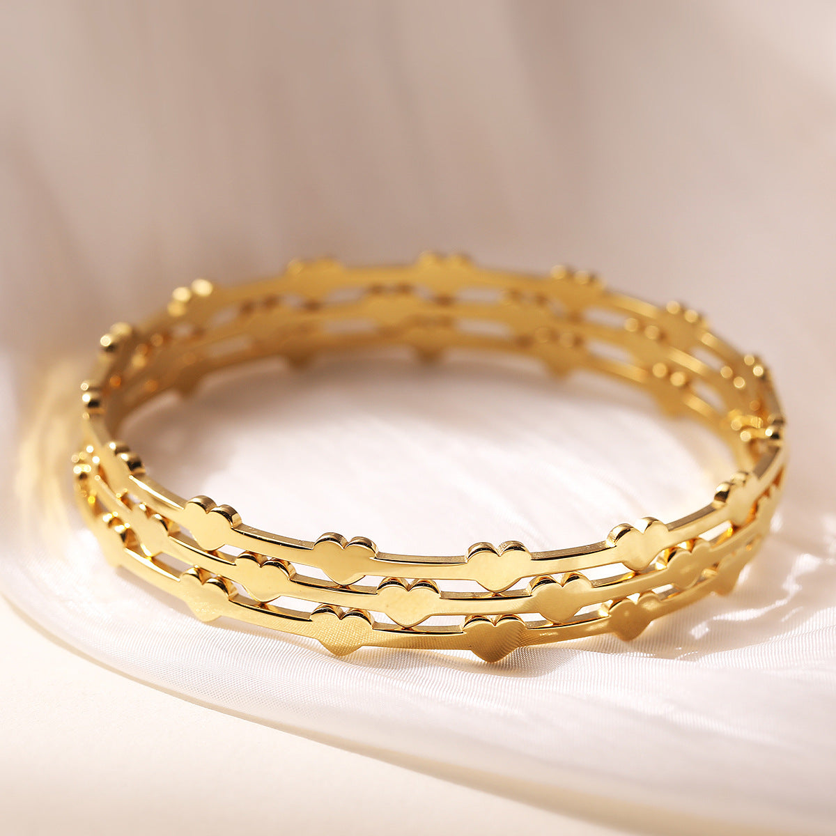 Minimalist 18K Gold Plated Heart Stainless Steel Bracelet for Women