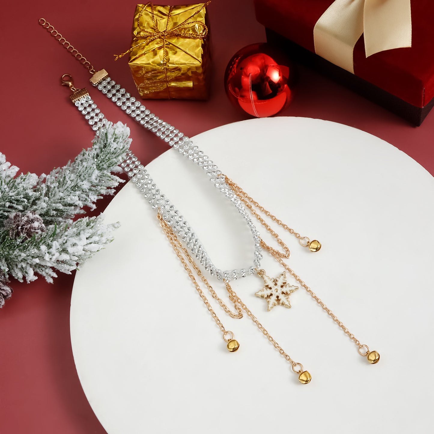 Elegant Geometric Alloy Plated Rhinestone Snowflake Choker Necklace for Women Christmas Party