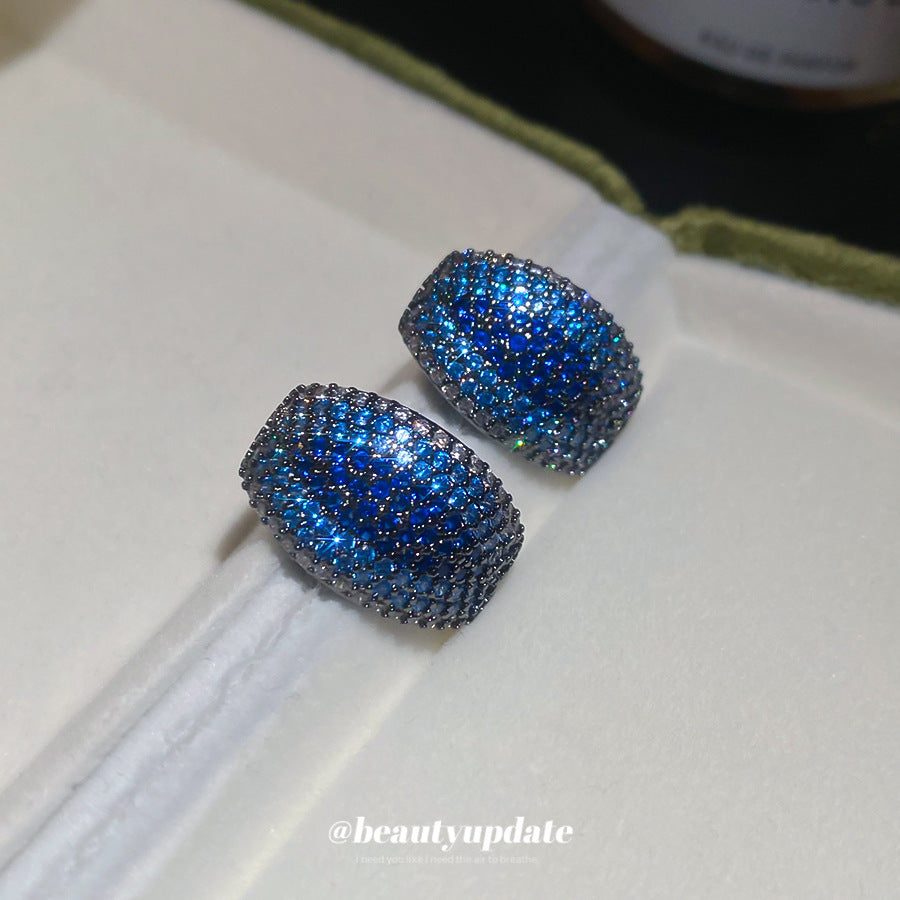 Orecchini a perno geometrici vintage a forma di C in zircone da donna in acciaio inossidabile con base in rame