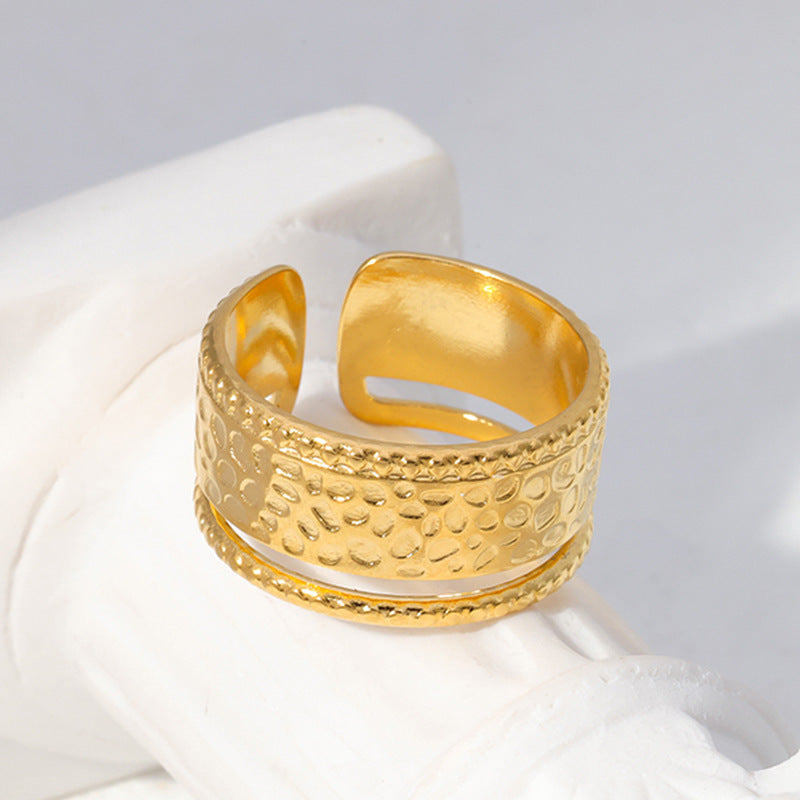 Anello aperto regolabile in acciaio inossidabile con texture martellata stile punk per uomo e donna