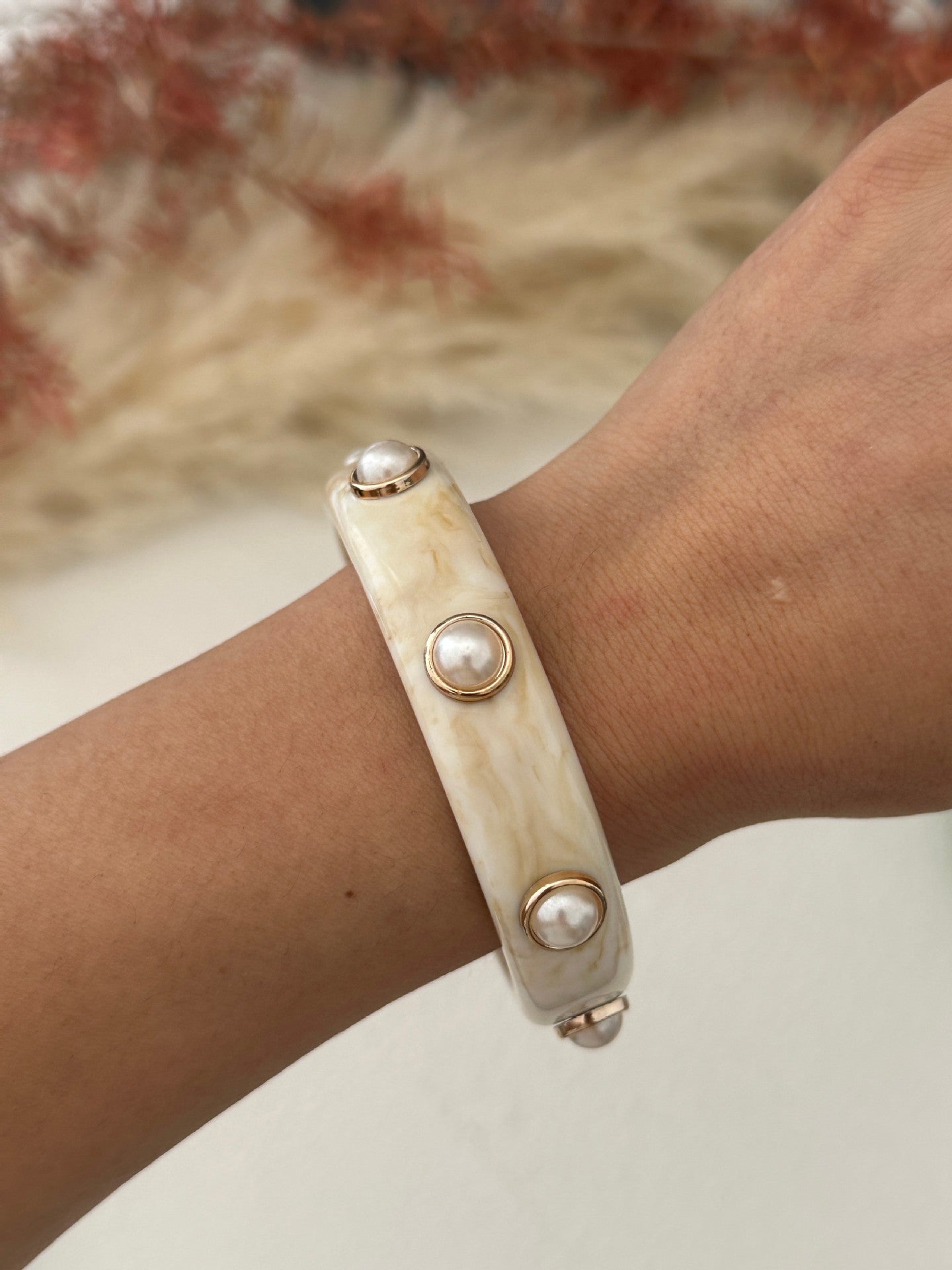 Geometric Rhinestone Inlaid Polished Acrylic Bracelet for Women