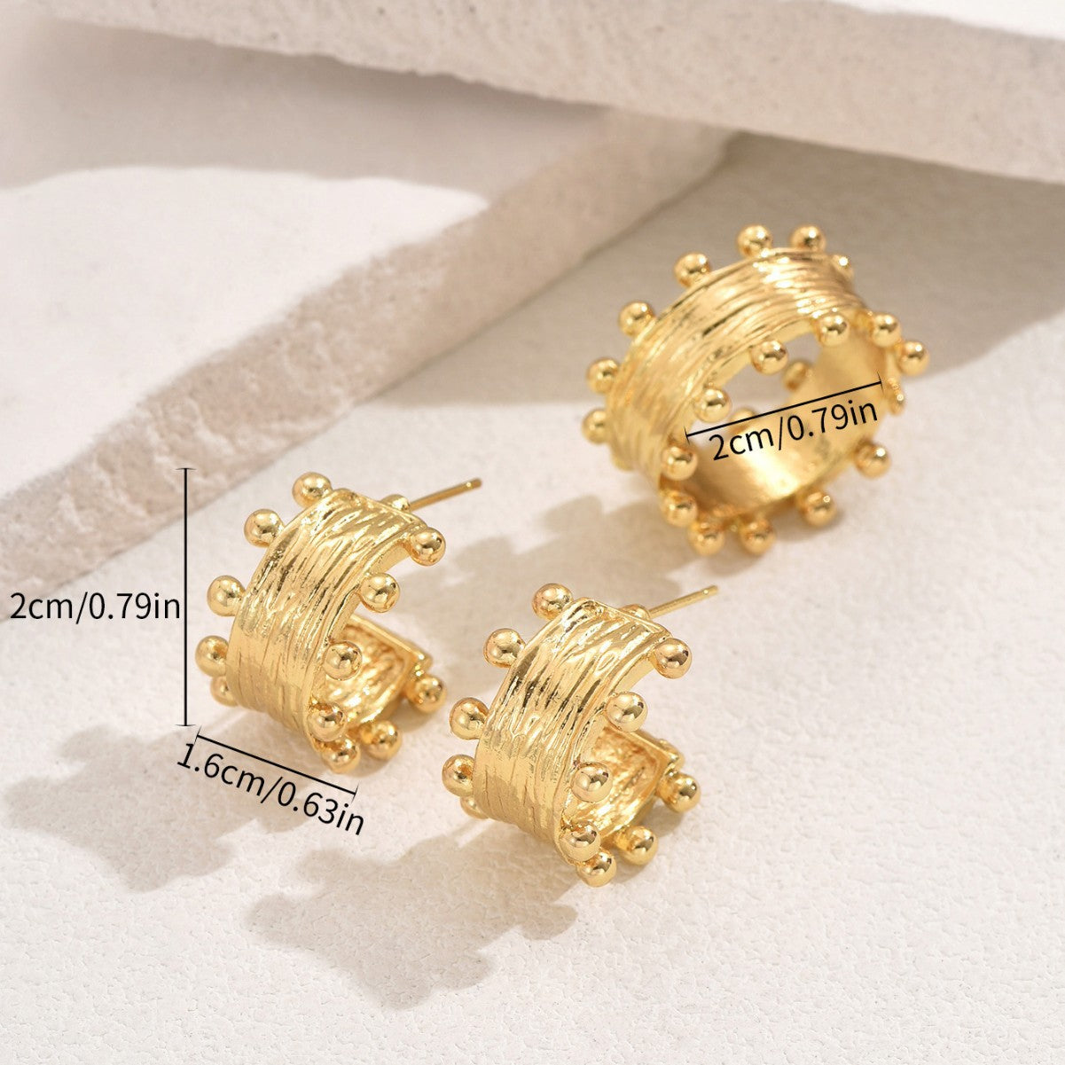 Conjunto de Anillo y Pendientes de Aleación Geométrica Minimalista para Mujer con Acabado Chapado y Diseño Circular Ovalado
