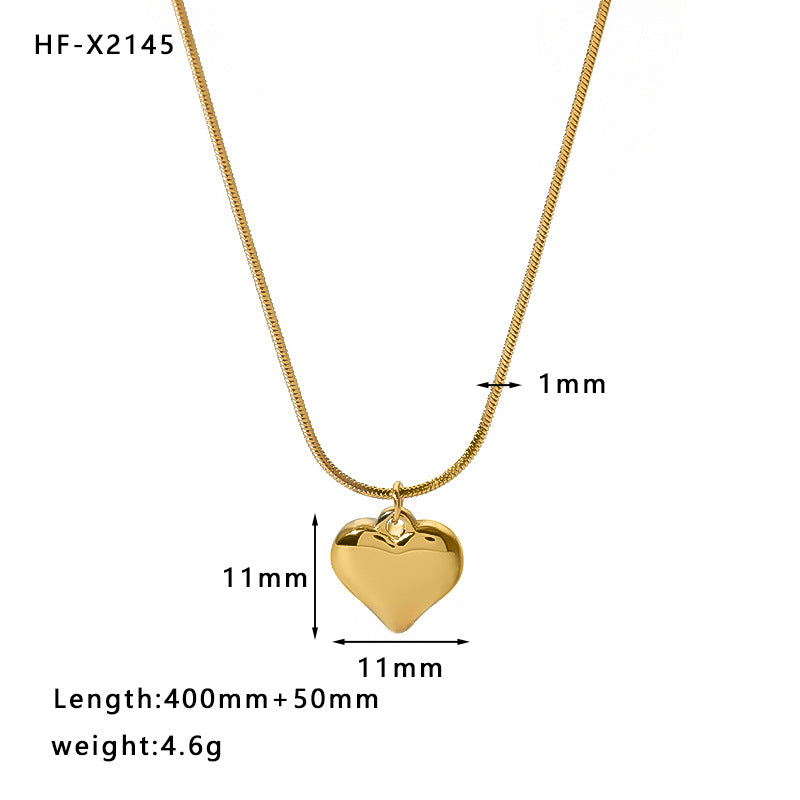 Collana con Ciondolo a Cuore in Acciaio al Titanio Stile INS con Catena in Acciaio Inossidabile Placcato Oro 18K e Dettagli in Strass Pavé