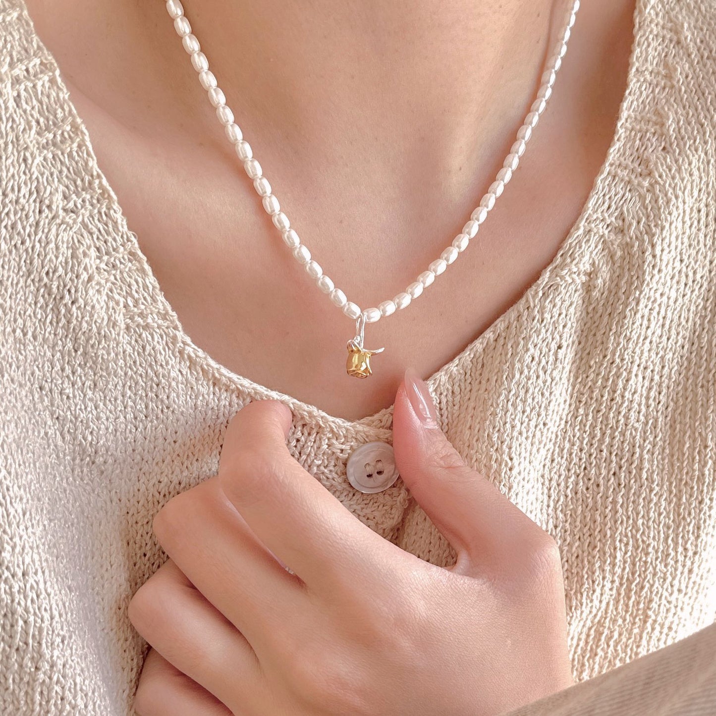 Minimalist Floral Rose Pendant Necklace for Women in 925 Sterling Silver with Crystal and Pearl Accents on Beaded Chain