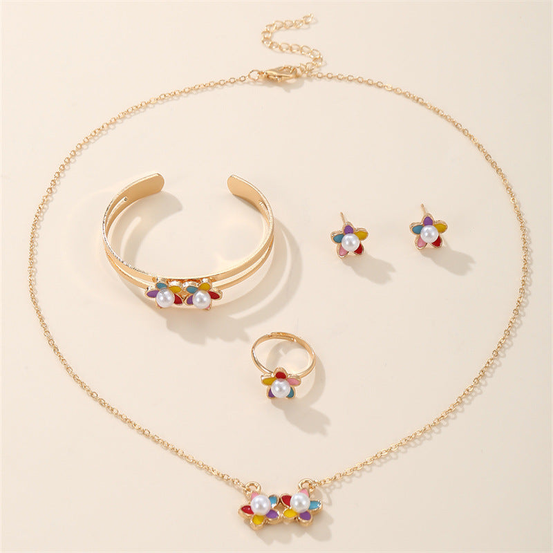 Set di collana, orecchini, bracciale e anello in lega con ciondolo floreale minimalista per ragazze