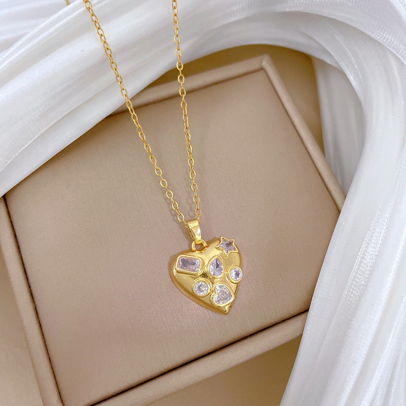 Encantador collar de acero de titanio con forma de corazón y incrustaciones completas de diamantes de imitación para mujer, delicada cadena de clavícula de estilo romántico minimalista.