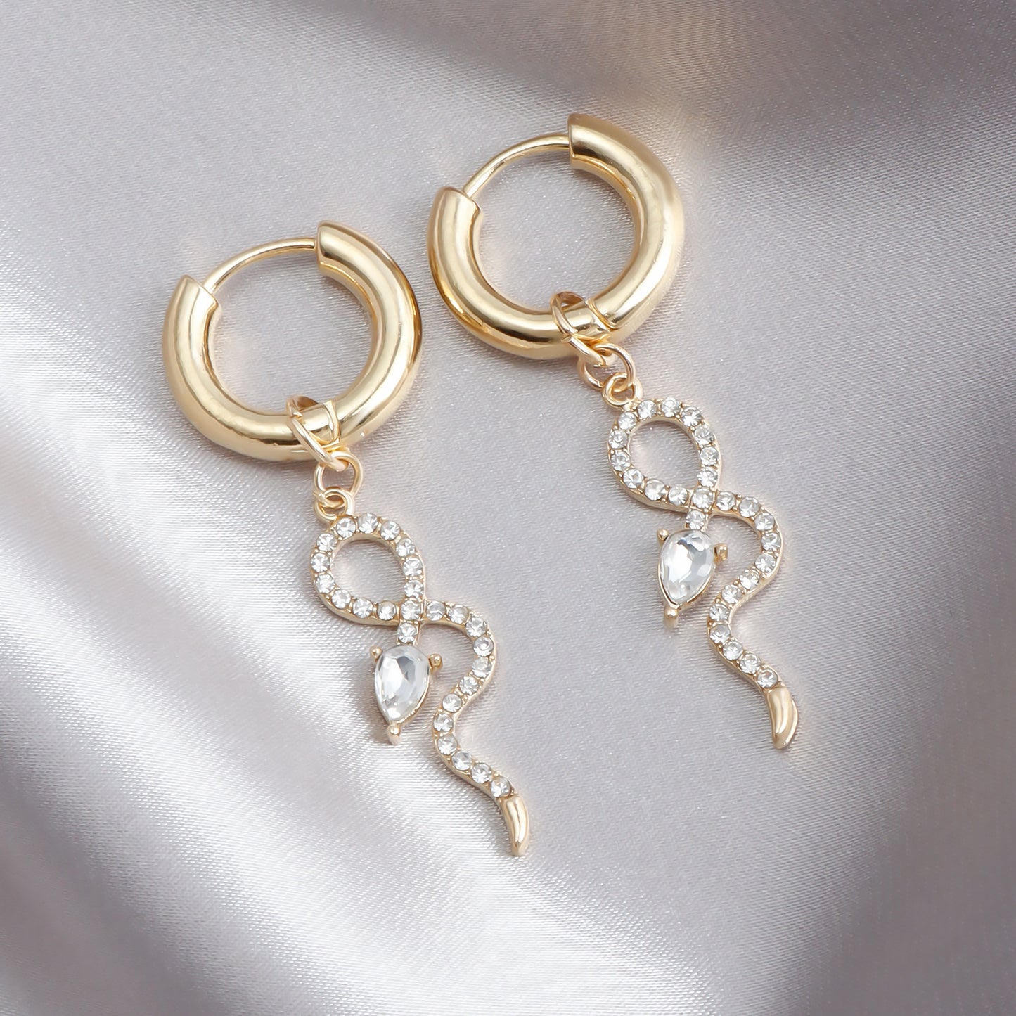 Fashionable Snake-Shaped Geometric Earrings with Full Rhinestone Inlay and Electroplated Finish for Women