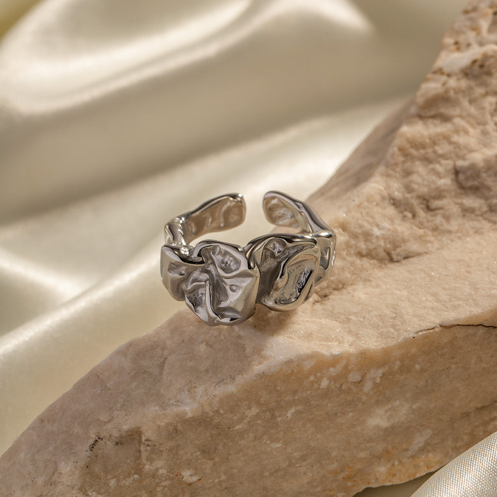 Anillo de acero inoxidable geométrico minimalista con acabado chapado para mujer, anillo de moda de tonos fríos para dedo índice