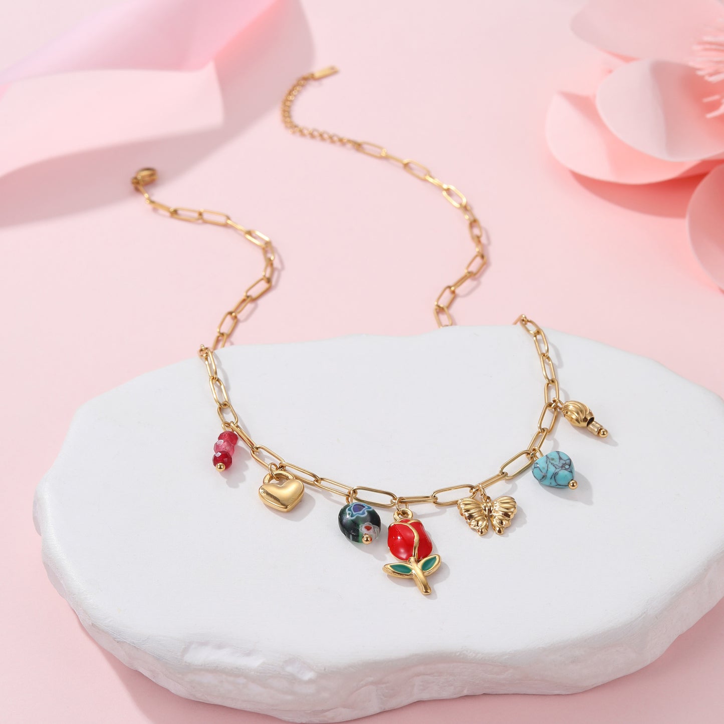 Fashion Floral Pendant Necklace for Women in Stainless Steel with Plated Finish, Heart and Geometric Shapes, Lightweight Luxury Clavicle Chain