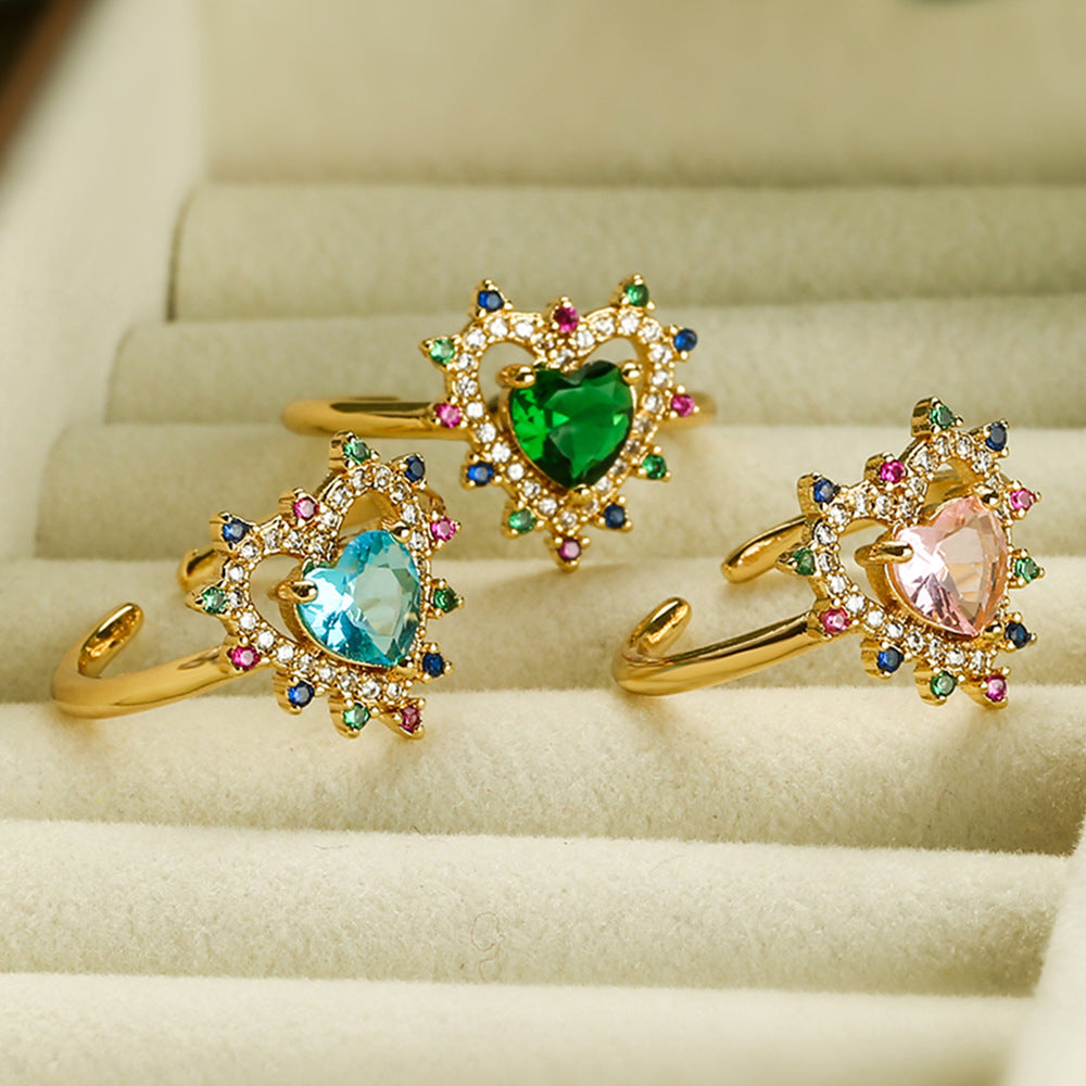Elegante Anello a Cuore in Rame Placcato Oro 18K con Intarsio di Zirconi per Donne, Fascia Sottile Ispirata al Vintage