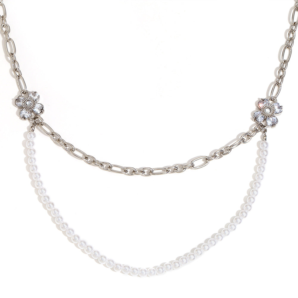 Fashionable Floral-Shaped Stainless Steel Pendant Necklace with 18K Gold Plating and Imitation Pearl Accents for Women