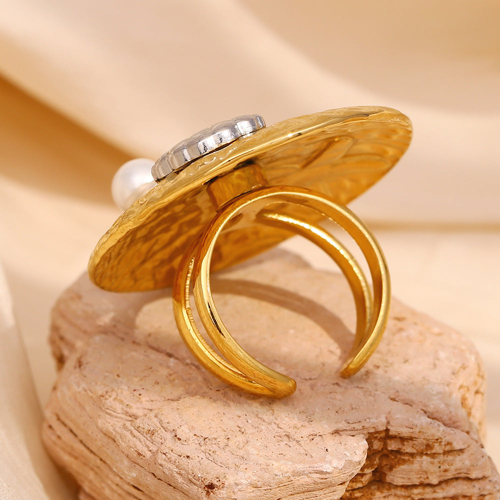 Fashionable Geometric Starfish Shell Pearl Round Open Ring in Stainless Steel with 18K Gold Plating for Women