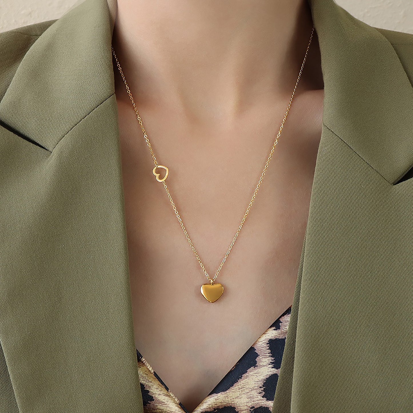 Elegant French-Style Heart-Shaped Pendant Necklace for Women in Stainless Steel with 18K Gold Plating