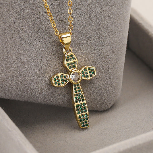 Collar con Colgante Geométrico para Mujer con Circonita Chapada en Oro sobre Base de Cobre, Accesorio de Moda Minimalista