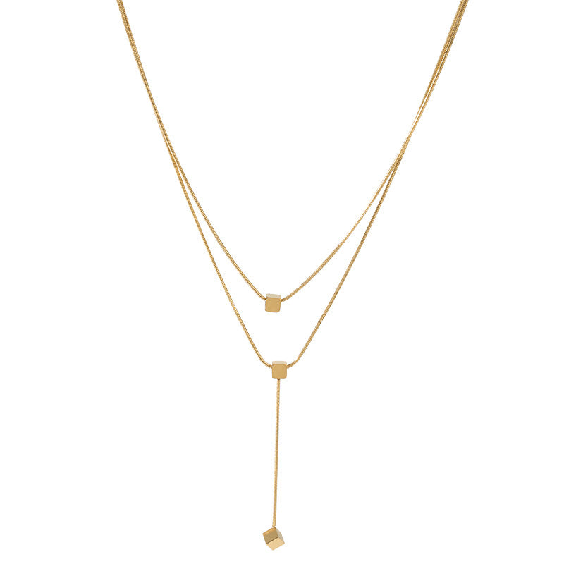 Collana a strati minimalista geometrica in acciaio titanio placcato per donne e uomini, girocollo con pendente quadrato alla moda