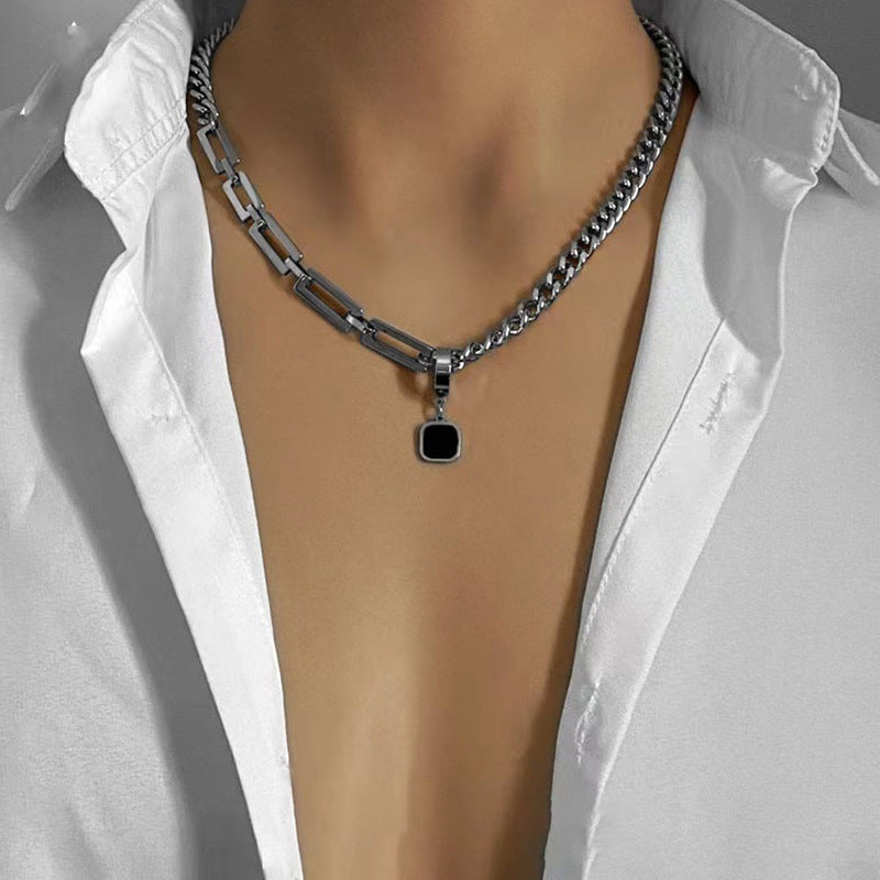 Collana minimalista geometrica in acciaio al titanio con ciondolo a croce lucido e design staccabile, per uomo e donna