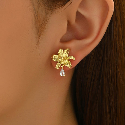 Minimalist Floral Zirconia-Inlaid Zinc Alloy Stud Earrings for Women with Luxury Aesthetic and Elegant Botanical Design