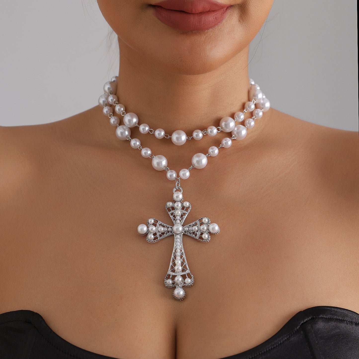 Gothic Streetwear Cross Geometric Alloy Necklace with Imitation Pearl Inlay for Women
