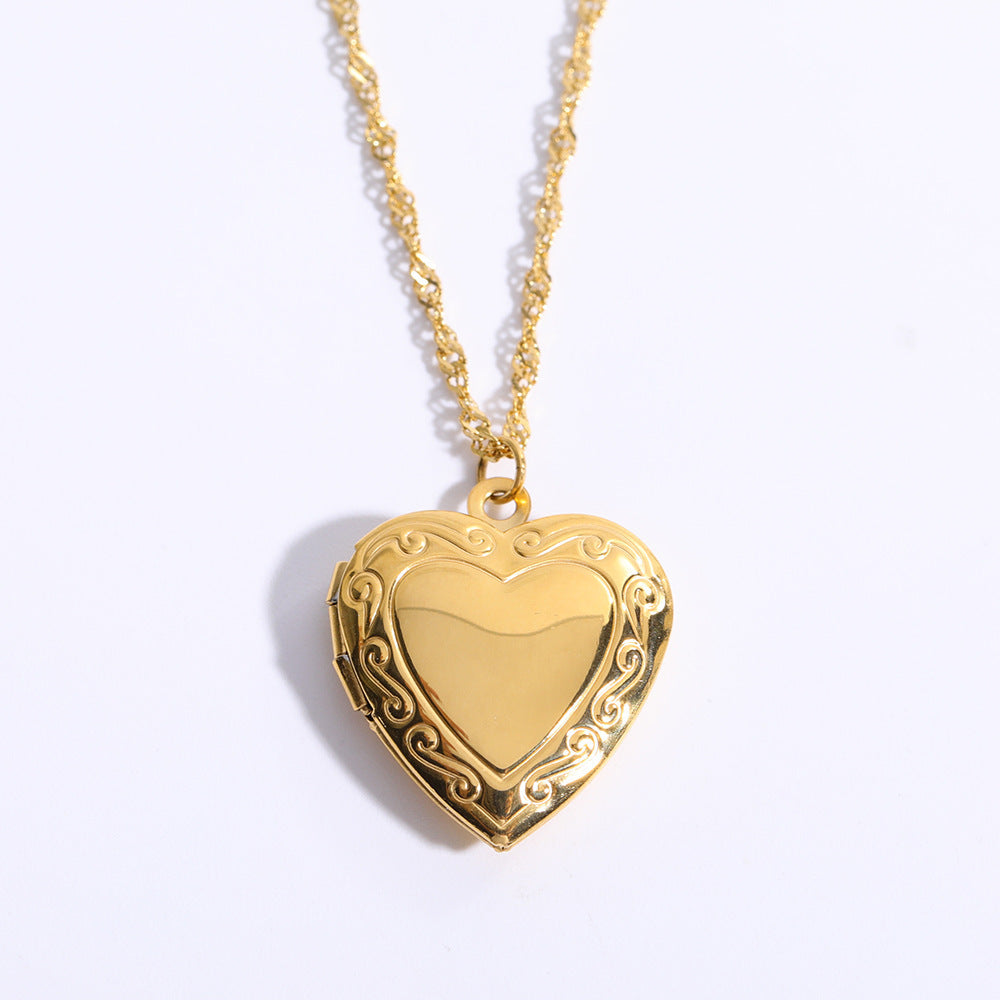 Fashionable Bow-Shaped Pendant Necklace with Gold Plated Copper, Adjustable Toggle Clasp, Butterfly Motif, Unisex Design