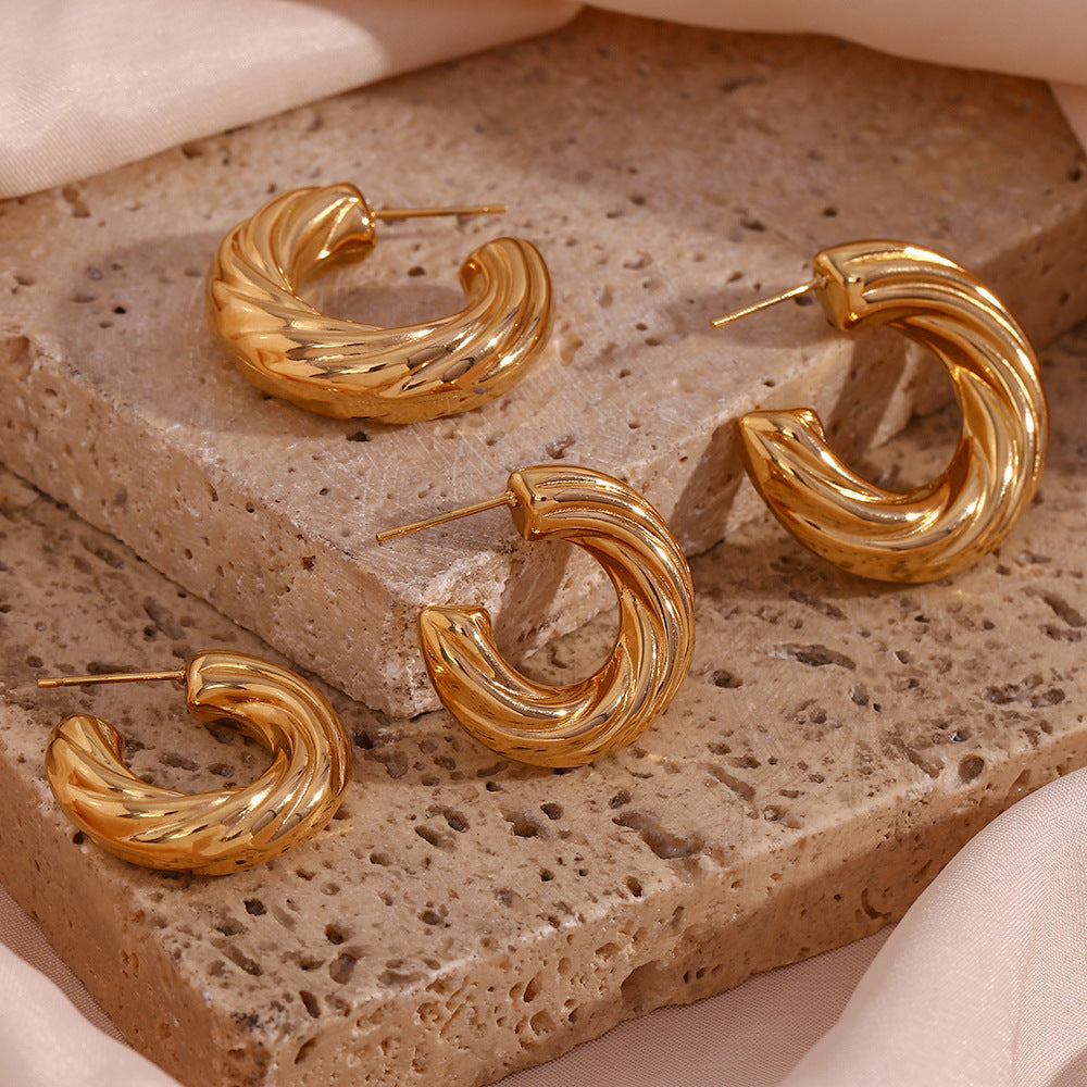 Orecchini a cerchio a filo cavo a C geometrici minimalisti in acciaio inossidabile da donna con placcatura in oro 18 carati