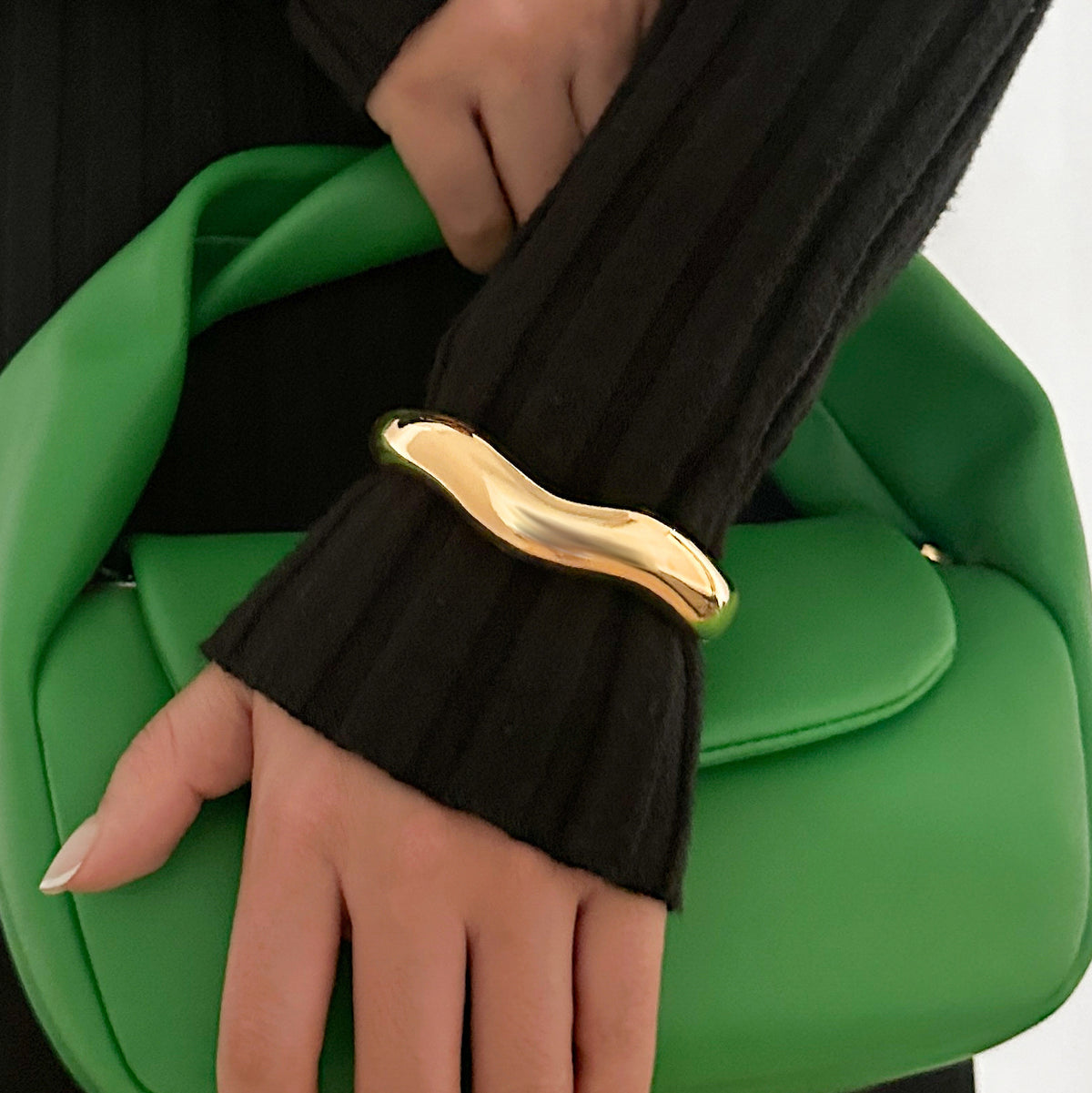 Luxury Plated Alloy Irregular Wave Spring Bangle Bracelet Set