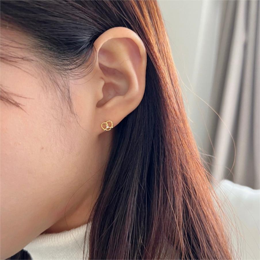 Minimalist Heart-Shaped 925 Sterling Silver Zircon Stud Earrings with Plated Finish