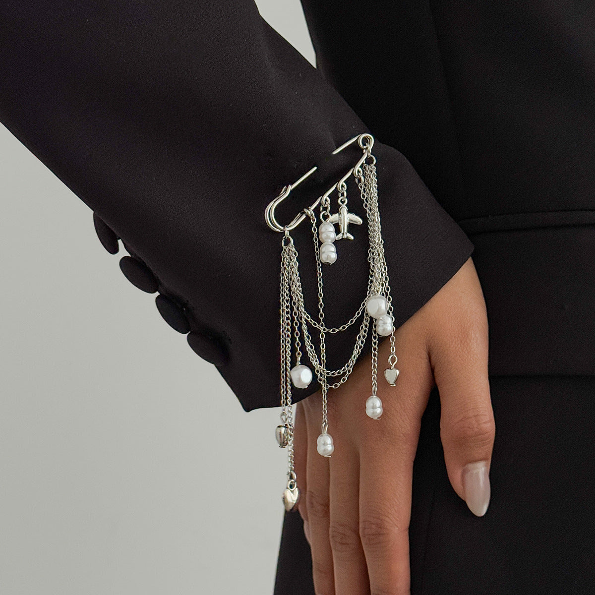 Hip-hop Plated Iron Heart Crystal Brooch Pin with Chain Tassel DIY Charm Bar