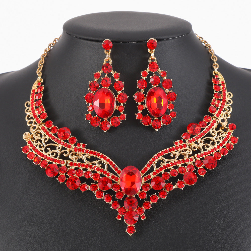 Elegant Floral Pattern Alloy Pendant Necklace Set with Rhinestone Inlay and Plated Finish for Women, O-Chain V-Neckline Design