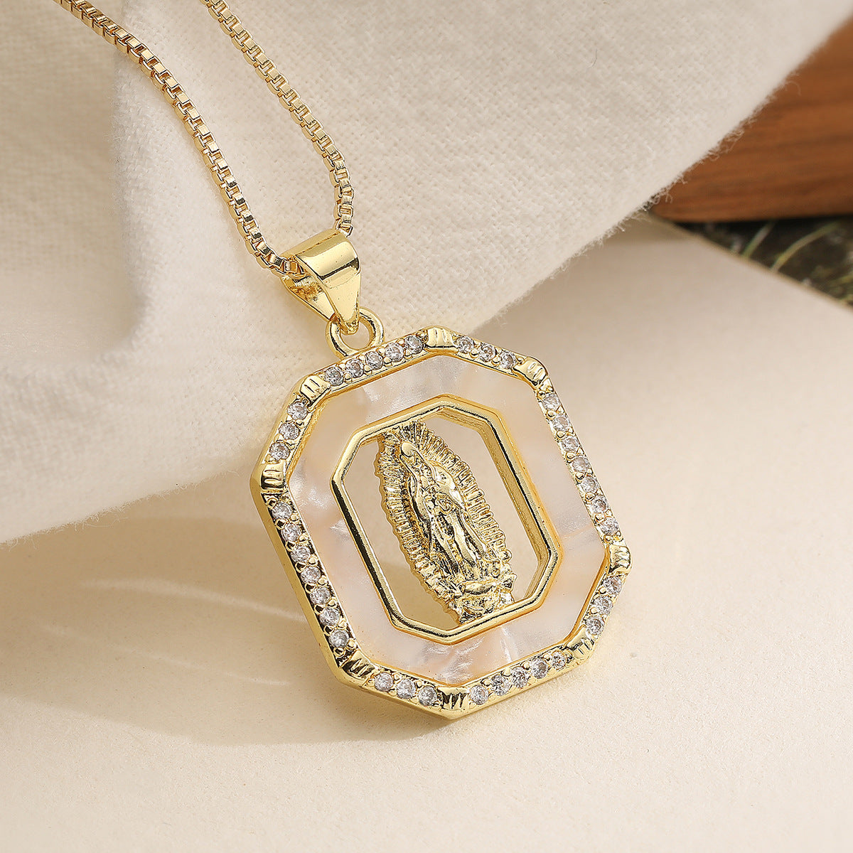 Minimalist Geometric 18K Gold Plated Brass Cubic Zirconia Pendant Necklace for Women