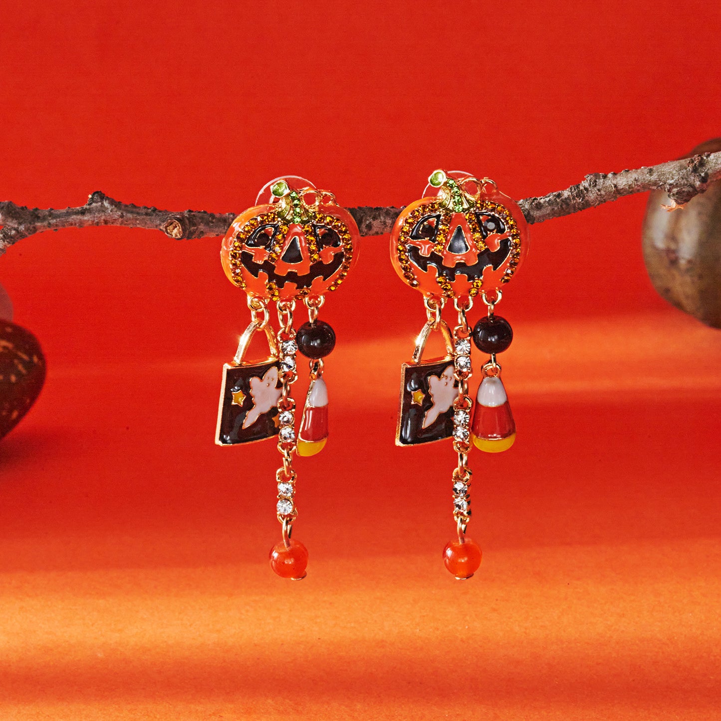Pendientes de Halloween Dulces y Atrevidos para Mujer con Colgante Irregular de Fantasma y Calabaza de Dibujos Animados, Base de Aleación con Acabado Galvanizado