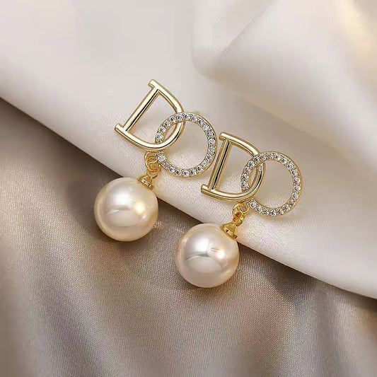 Eleganti Orecchini a Perno da Donna in Stile Francese con Perle, in Rame, dalla Forma Geometrica e dal Design Minimalista Ispirato a Chanel