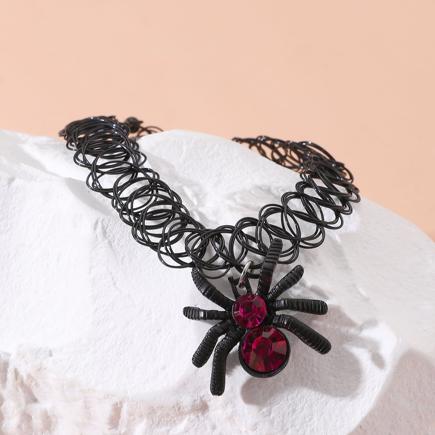 Collar de araña vintage para mujer, de aleación con acabado galvanizado, cadena estilo gargantilla con medallón